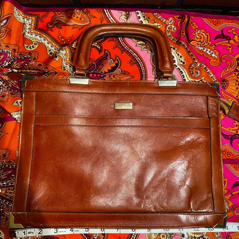Classic Brown Leather Women's portfolio style bag - Picture 2 of 8